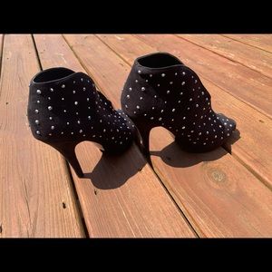 Open toed heeled boots